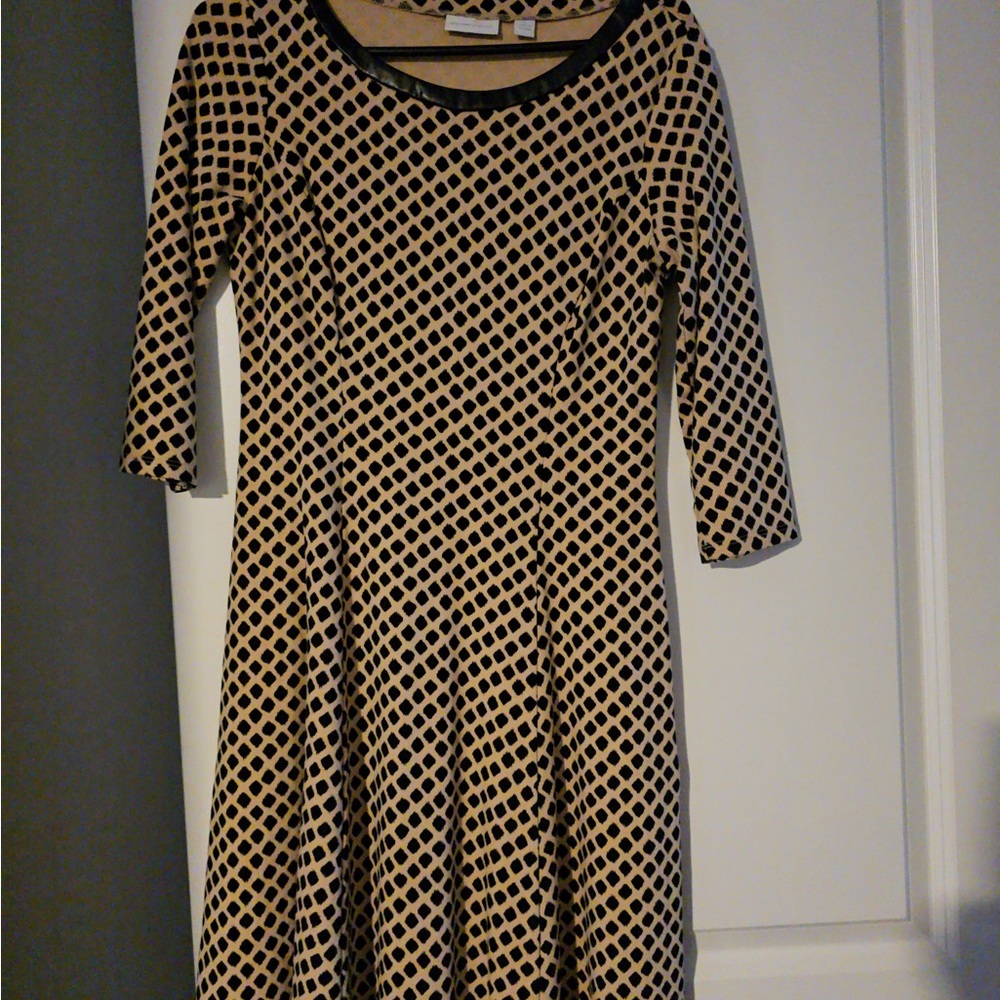 New York & Company Black and Tan Long Sleeve Dress